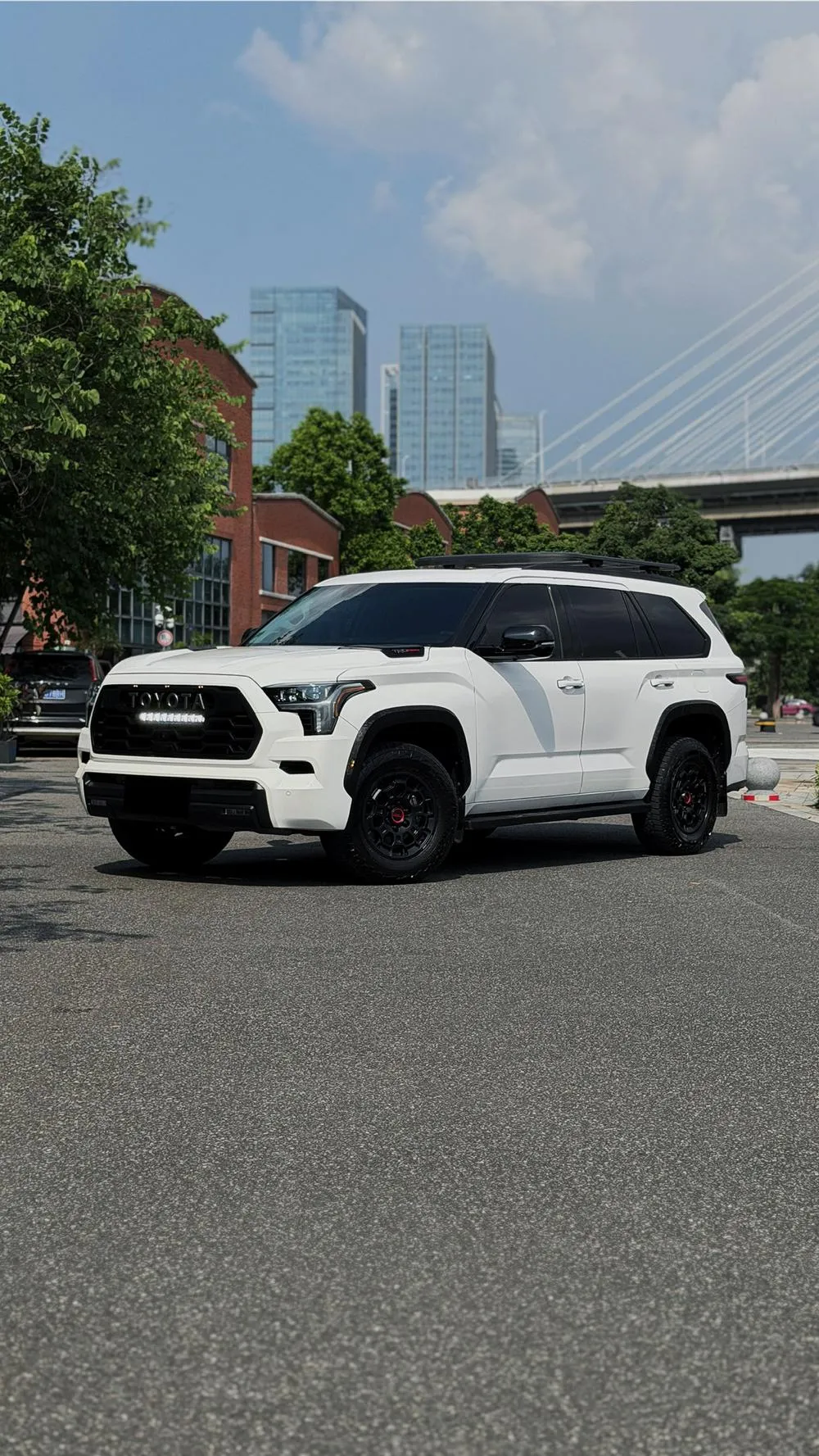 Toyota Sequoia, 2023