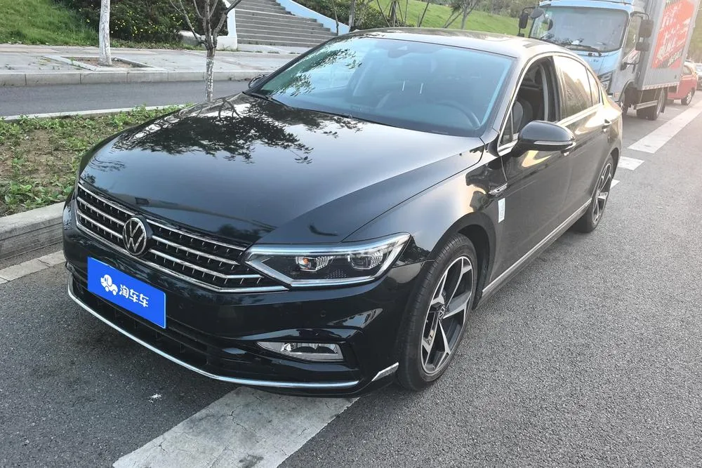 Volkswagen Magotan, 2023