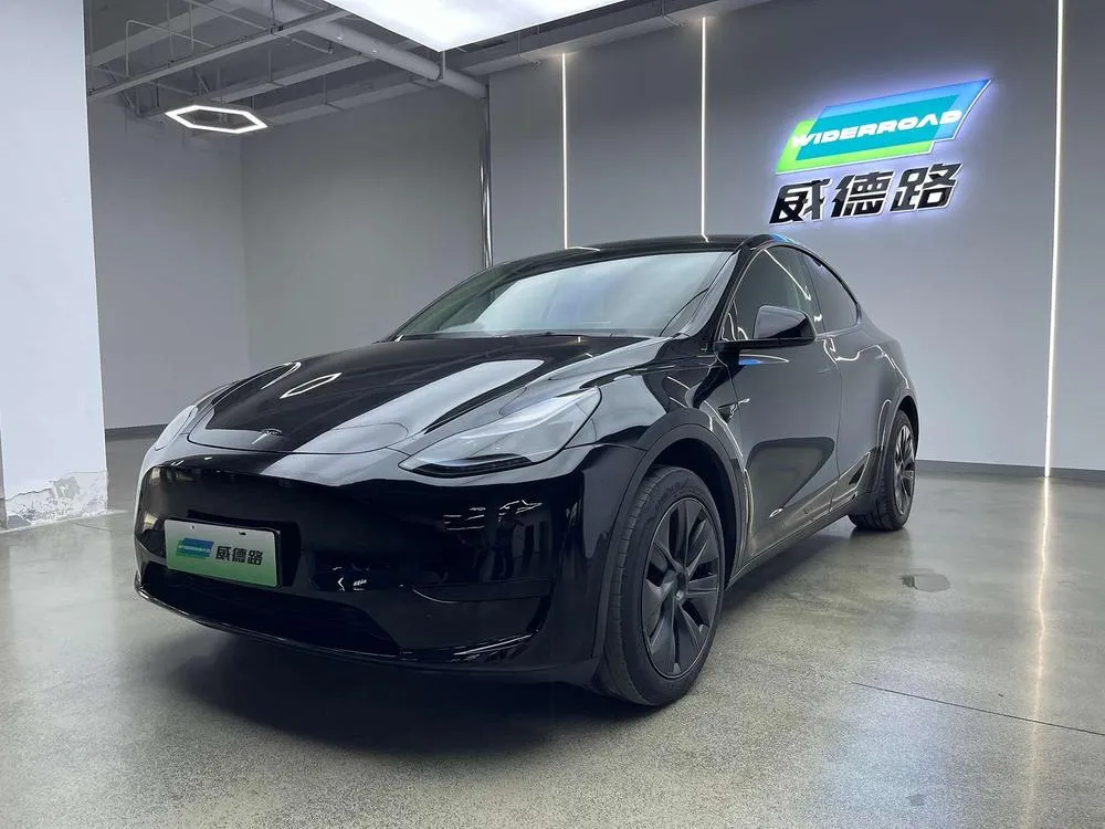 Tesla Model Y, 2023