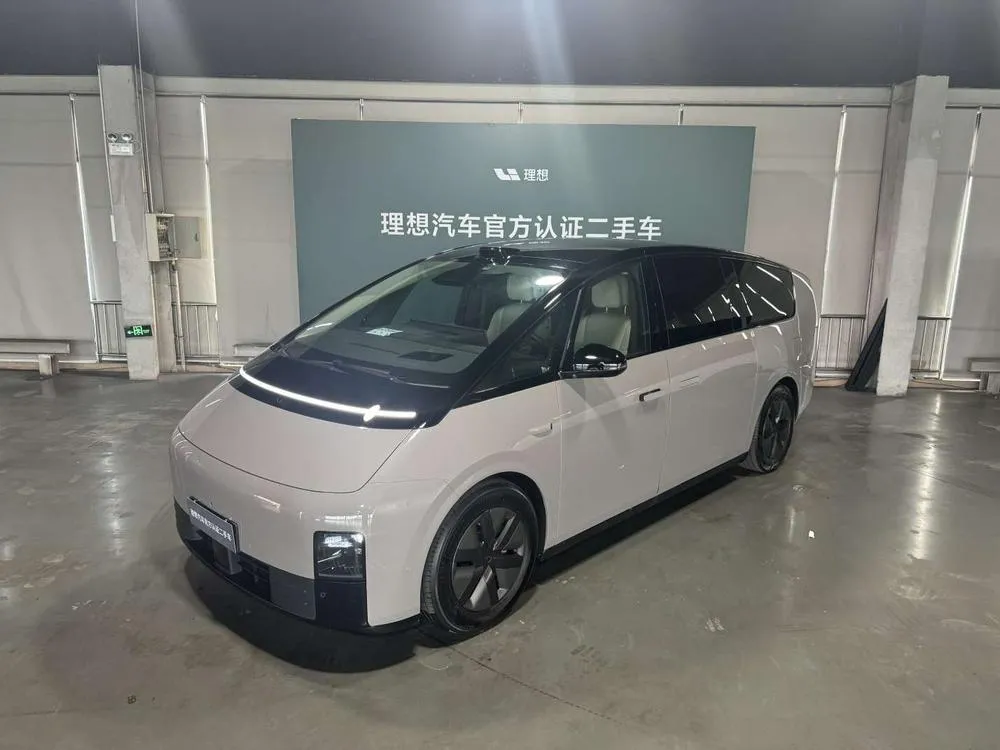 Li Auto MEGA, 2024