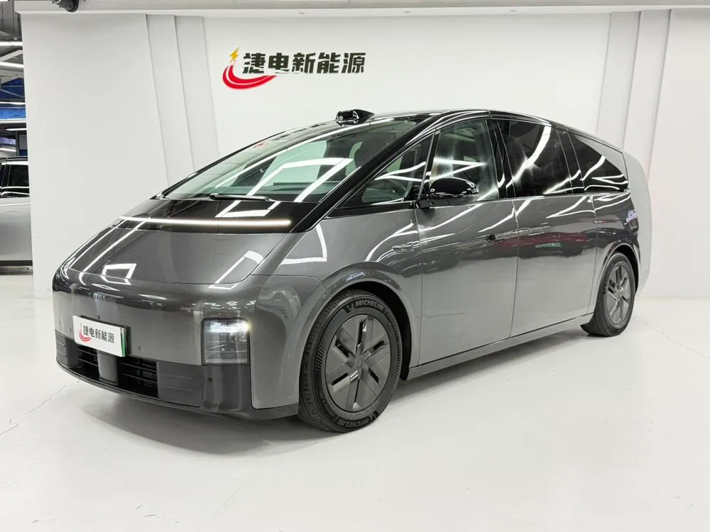 Li Auto MEGA, 2024