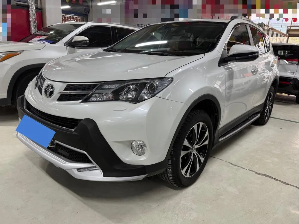 Toyota RAV4, 2015