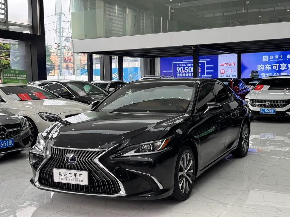 Lexus ES, 2018