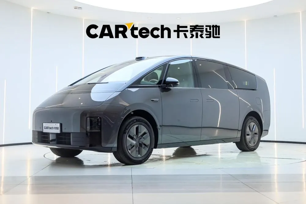 Li Auto MEGA, 2025