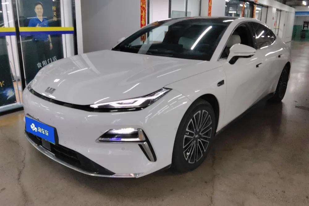 Galaxy Xingyao 8 PHEV, 2025