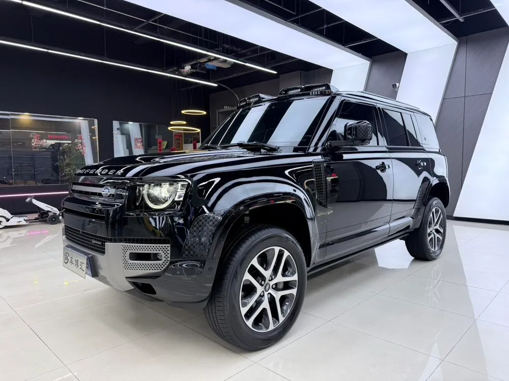 Land Rover Defender, 2023