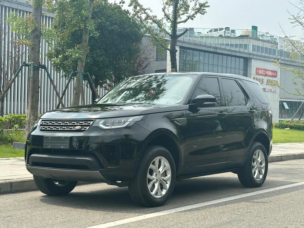 Land Rover Discovery 3.0 V6 SE, 2018 — фото 1