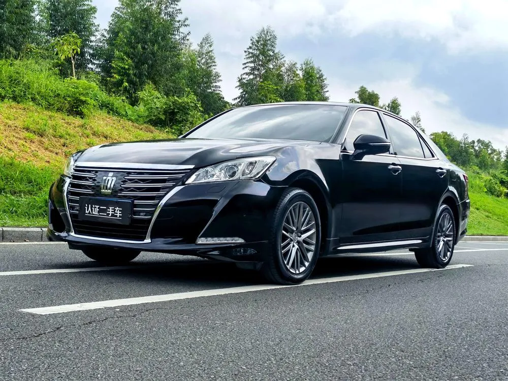 Toyota Crown, 2017