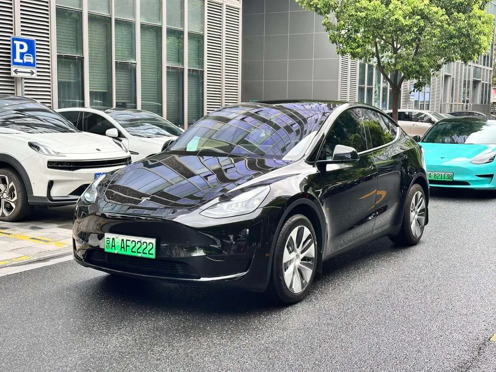 Tesla Model Y, 2022