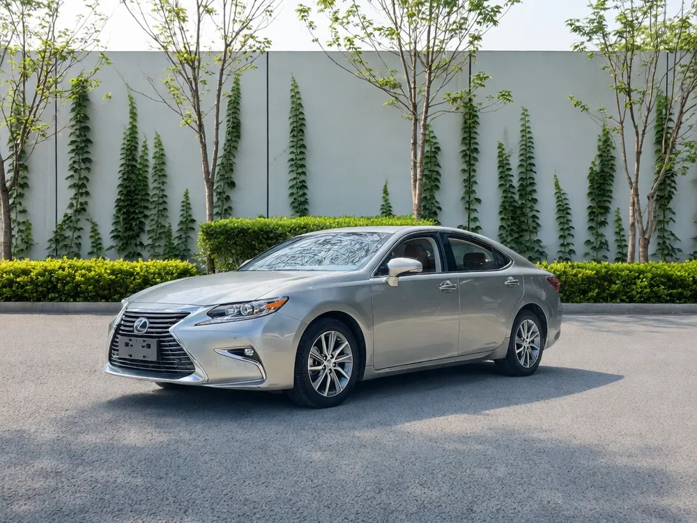 Lexus ES, 2015