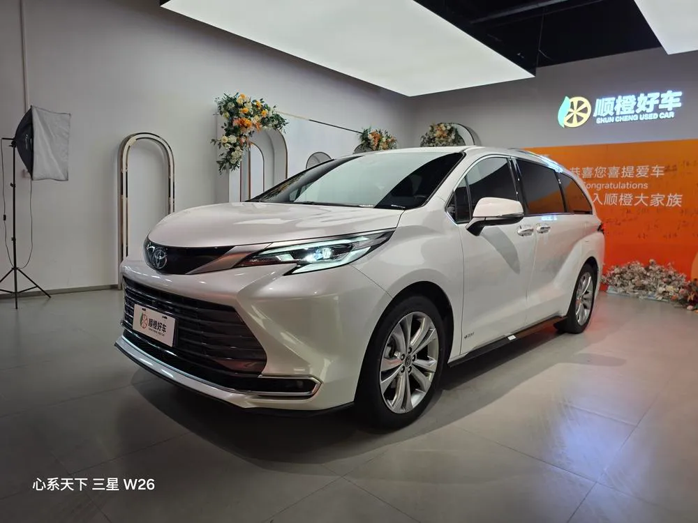 Toyota Sienna, 2024