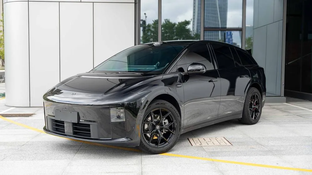 Li Auto Li i6, 2025