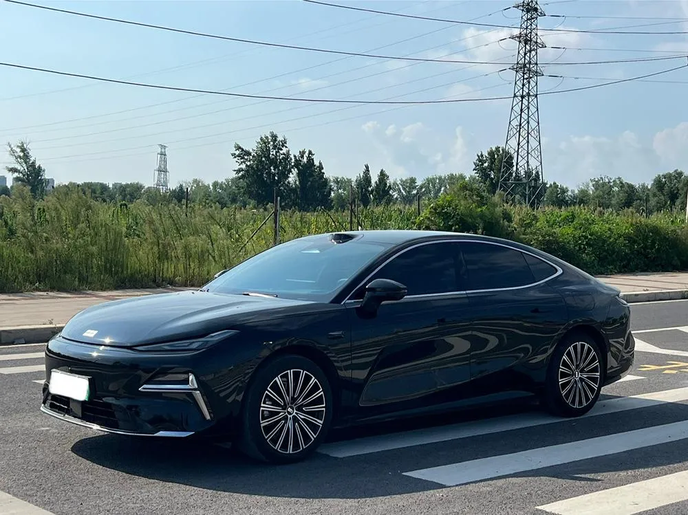 Galaxy Xingyao 8 PHEV, 2025