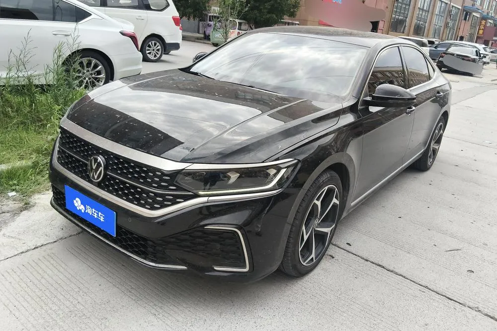 Volkswagen Passat, 2023