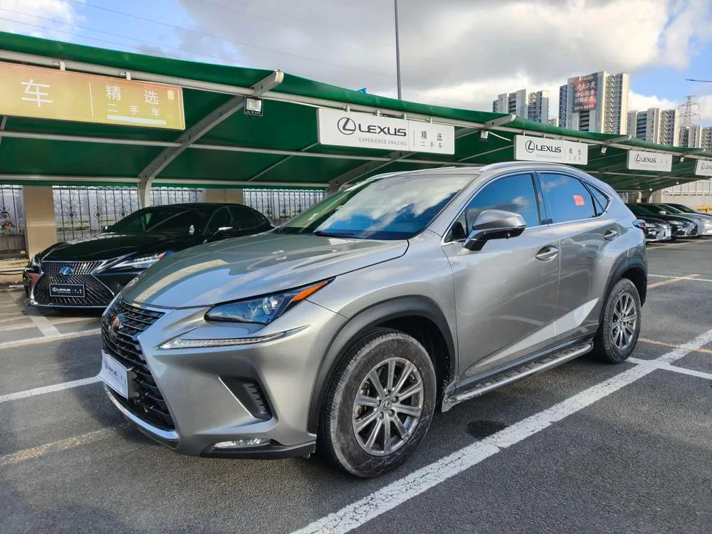 Lexus NX, 2020