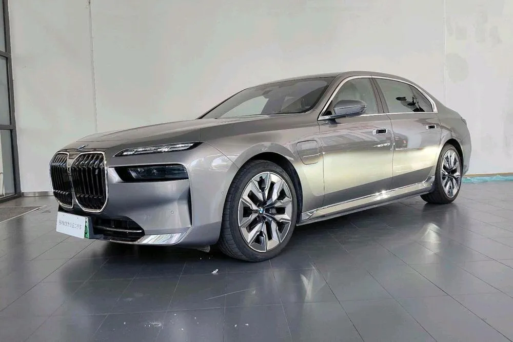 BMW i7, 2023