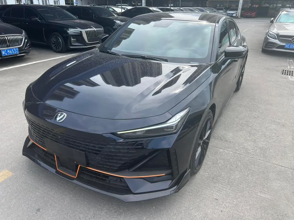 Changan UNI-V 1.5T Sport Edition, 2023 — фото 1