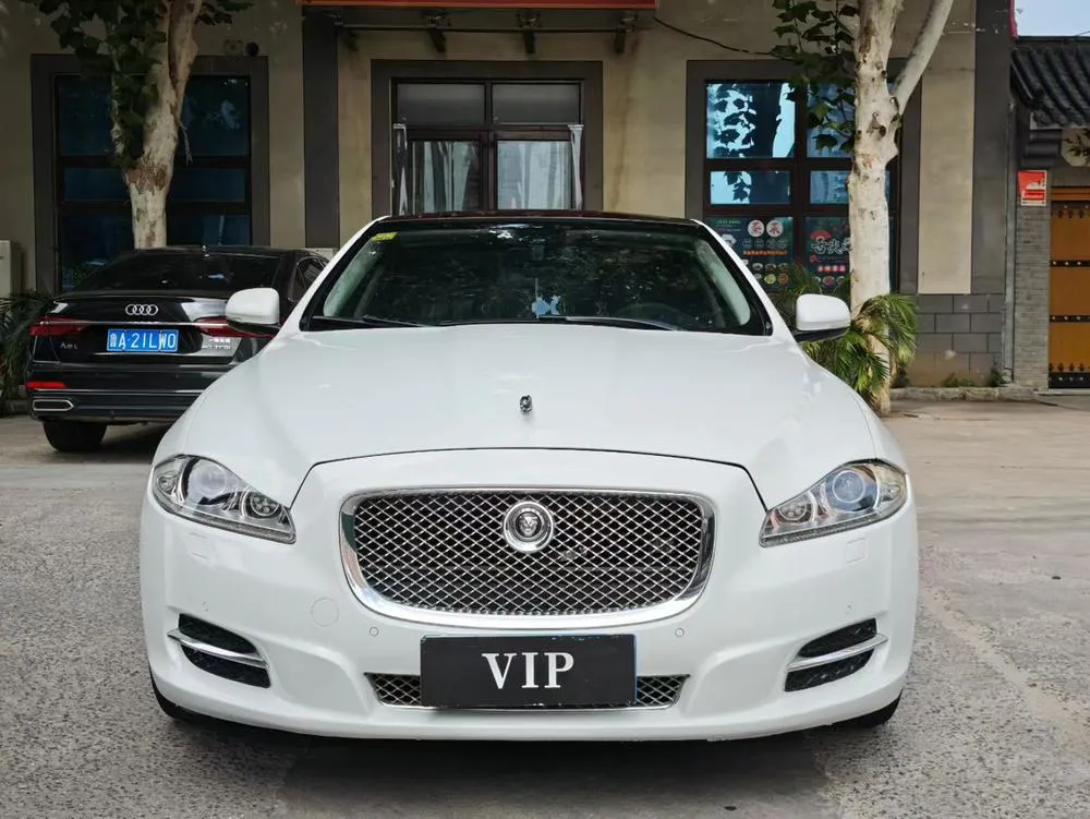 Jaguar XJ, 2012