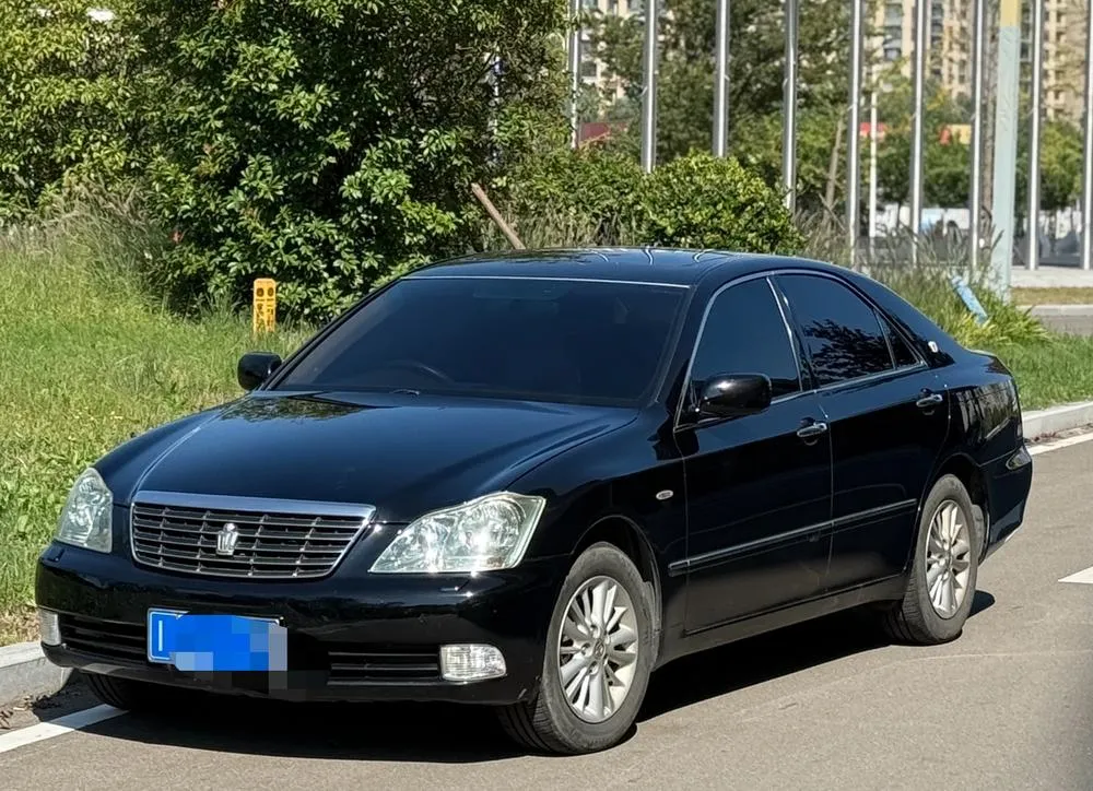 Toyota Crown, 2007