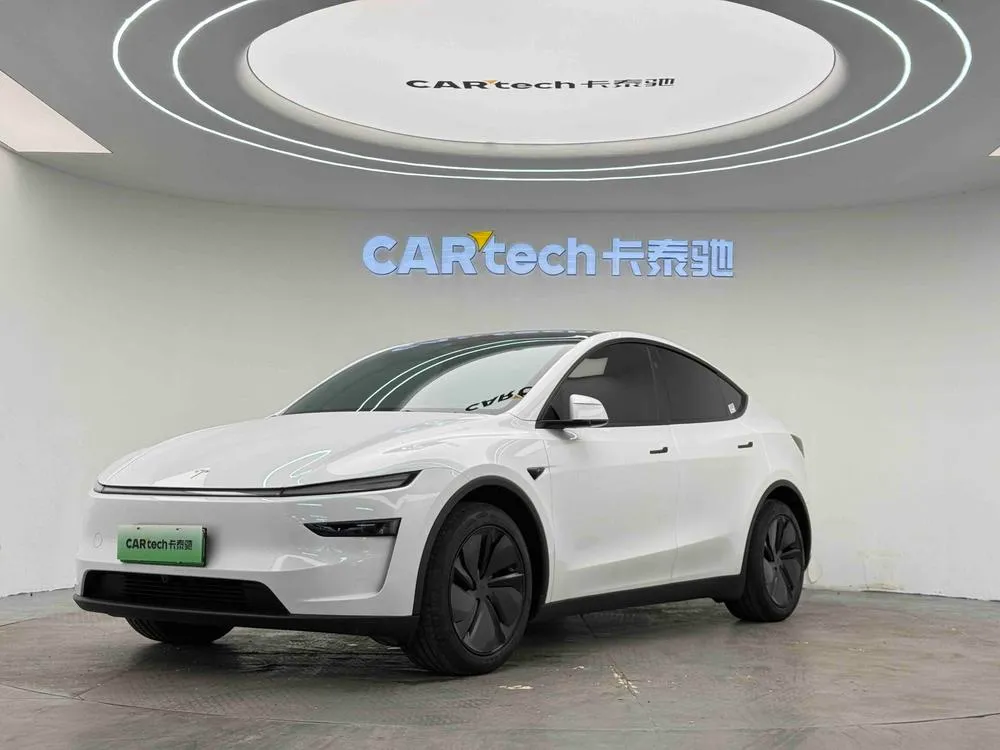 Tesla Model Y, 2025