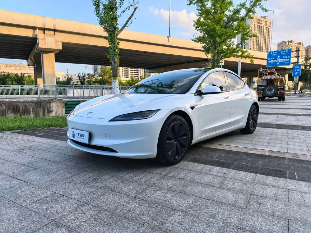 Tesla Model 3 Edition, 2023 — фото 1