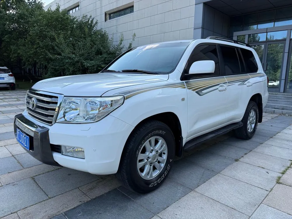 Toyota Land Cruiser 4.7 VX-R, 2010 — фото 1