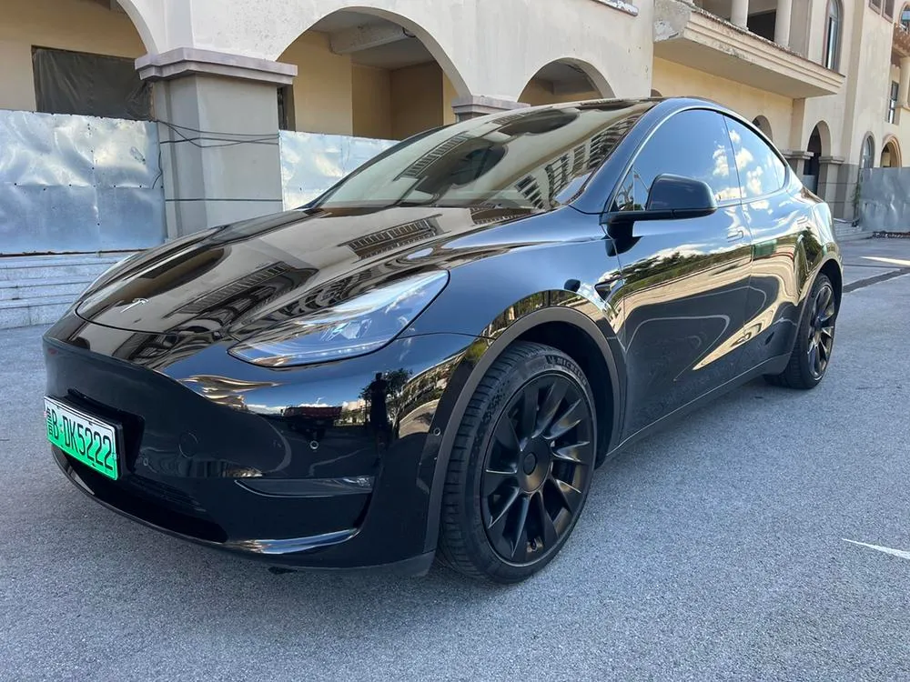 Tesla Model Y, 2021