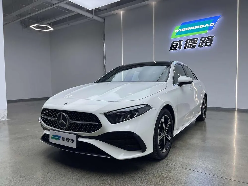 Mercedes-Benz A-Class A 200 L Sport Fashion Edition, 2023 — фото 1