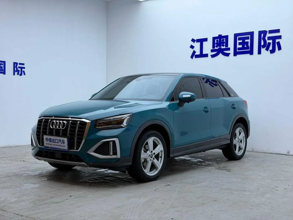 Audi Q2L, 2022