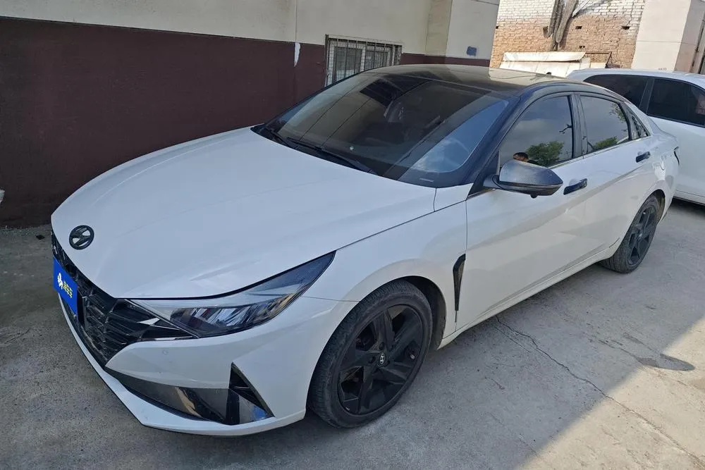 Hyundai Elantra, 2023
