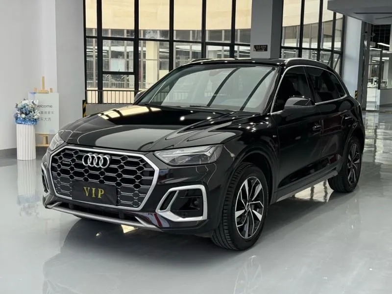 Audi Q5L, 2022
