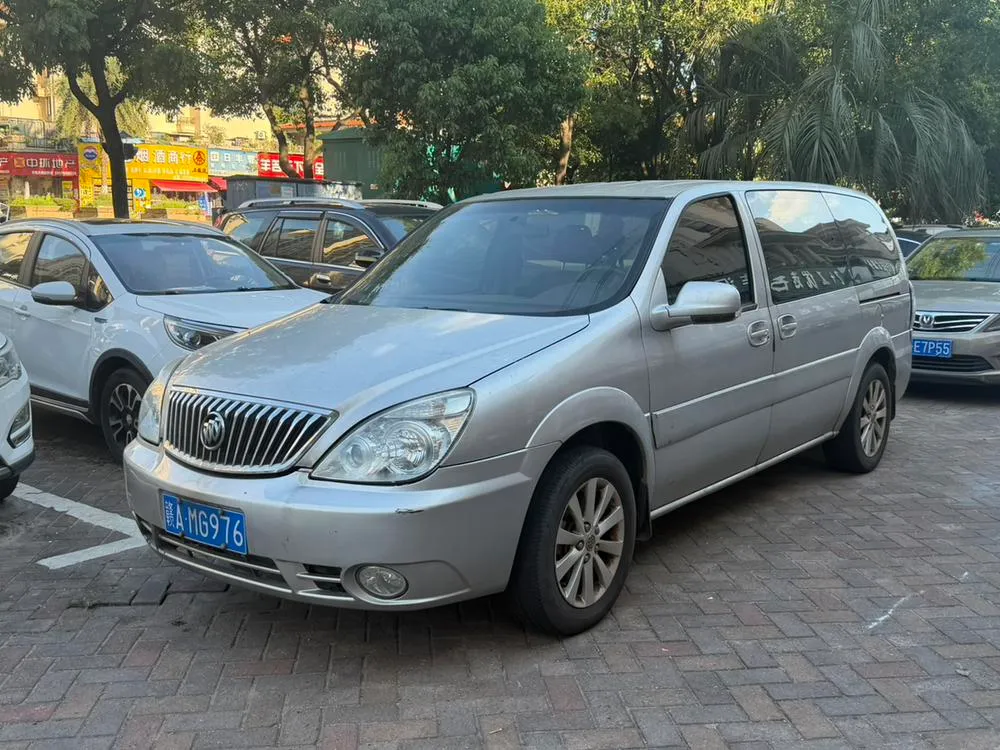 Buick GL8 2.4L Classic Edition, 2014 — фото 1