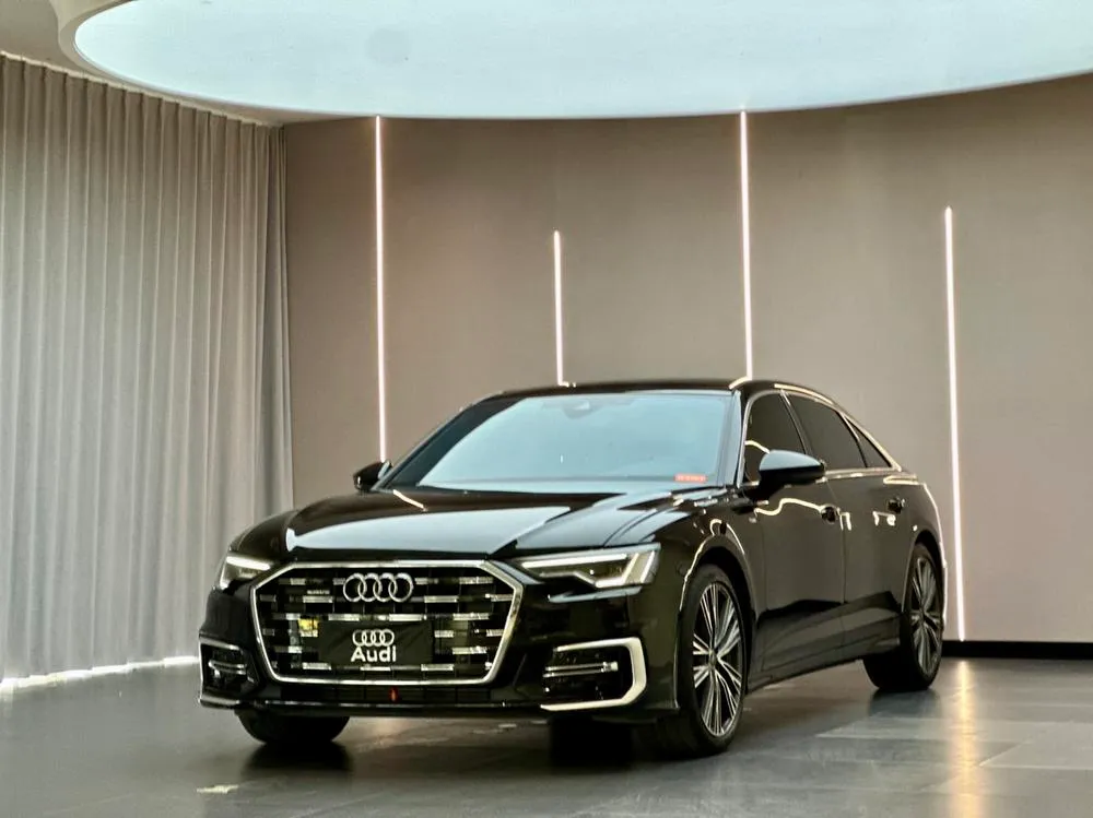 Audi A6L 45 TFSI Refined Version, 2021 — фото 1