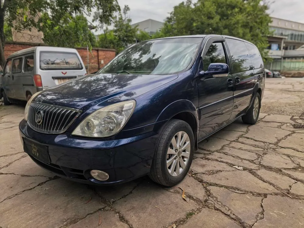 Buick GL8 2.4L Comfort Edition, 2013 — фото 1