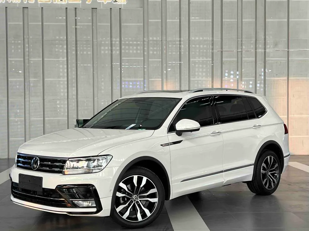 Volkswagen Tiguan L 330TSI Auto 2WD R-Line Edition, 2021 — фото 1