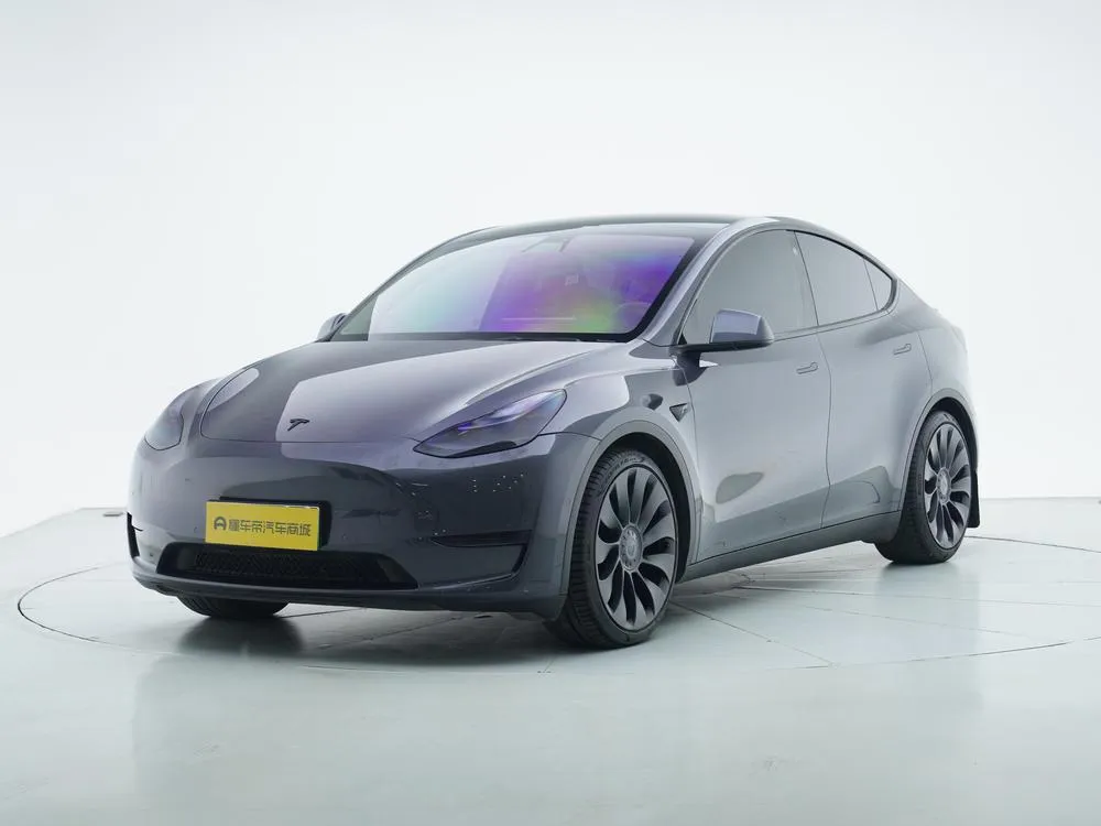 Tesla Model Y, 2022