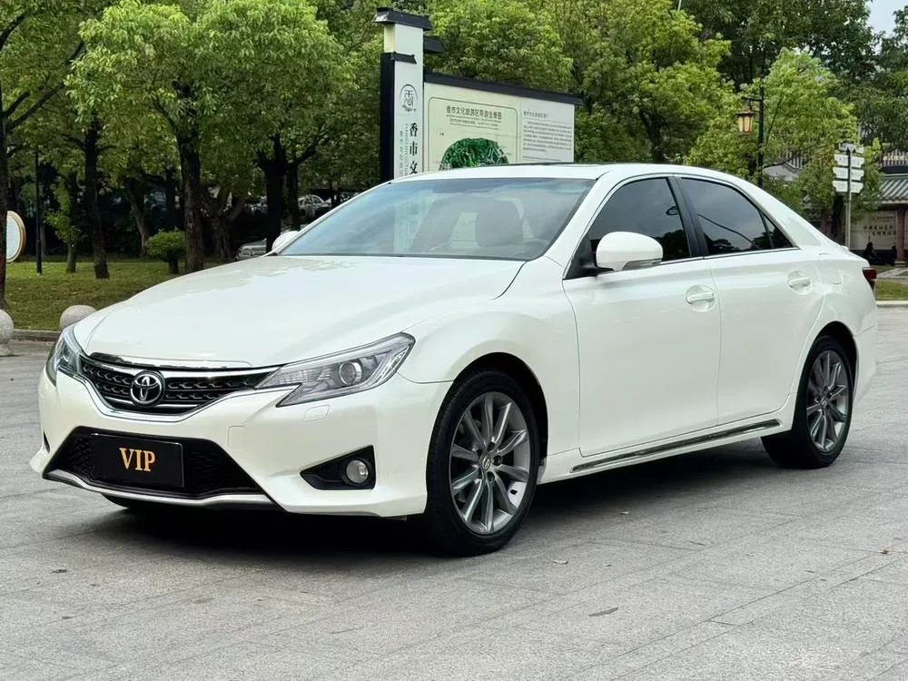 Toyota Reiz, 2013