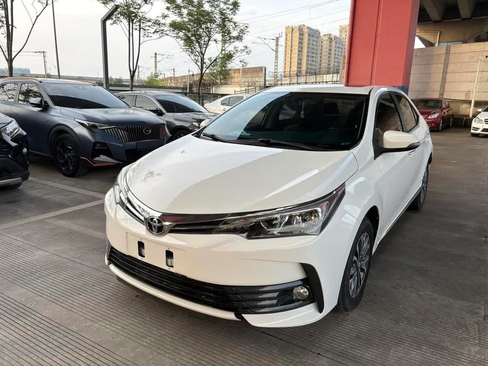 Toyota Corolla Facelift 1.2T S-CVT GL-i CN5, 2017 — фото 1