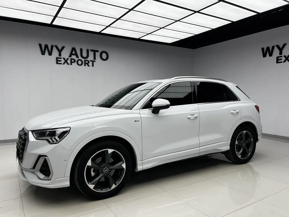 Audi Q3, 2022