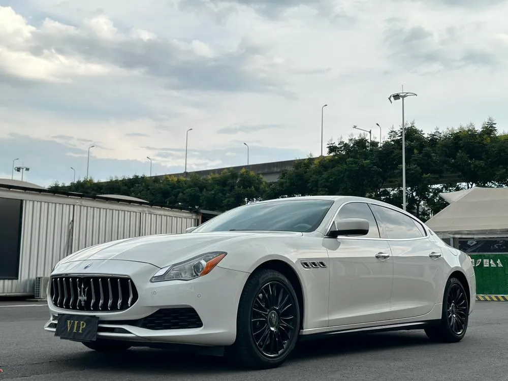 Maserati Quattroporte 3.0T Standard Version, 2013 — фото 1