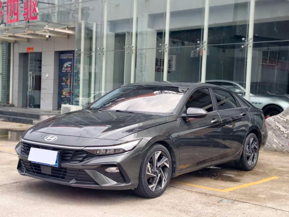 Hyundai Elantra, 2023