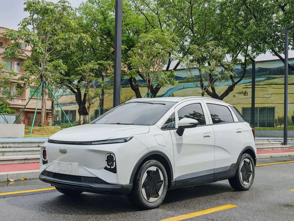Geometry Geely Geometry E Firefly 401KM, 2024 — фото 1