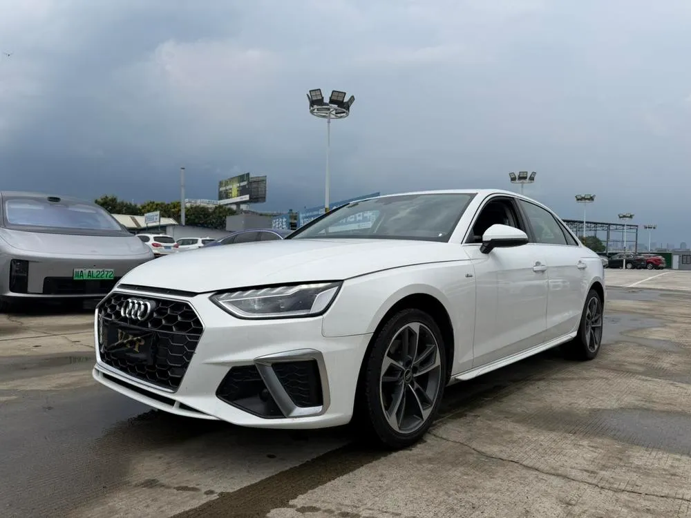 Audi A4L 40 TFSI Fashion Version, 2023 — фото 1