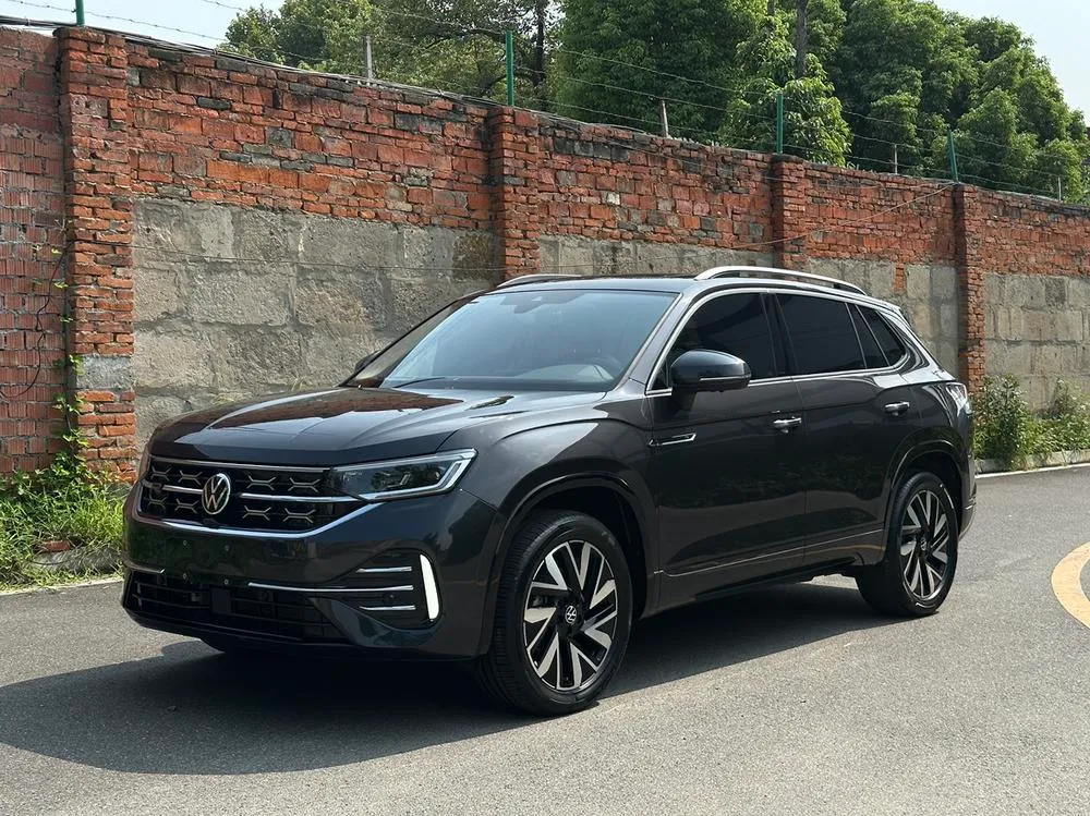 Volkswagen Tayron 330TSI 2WD R-Line Edition, 2023 — фото 1