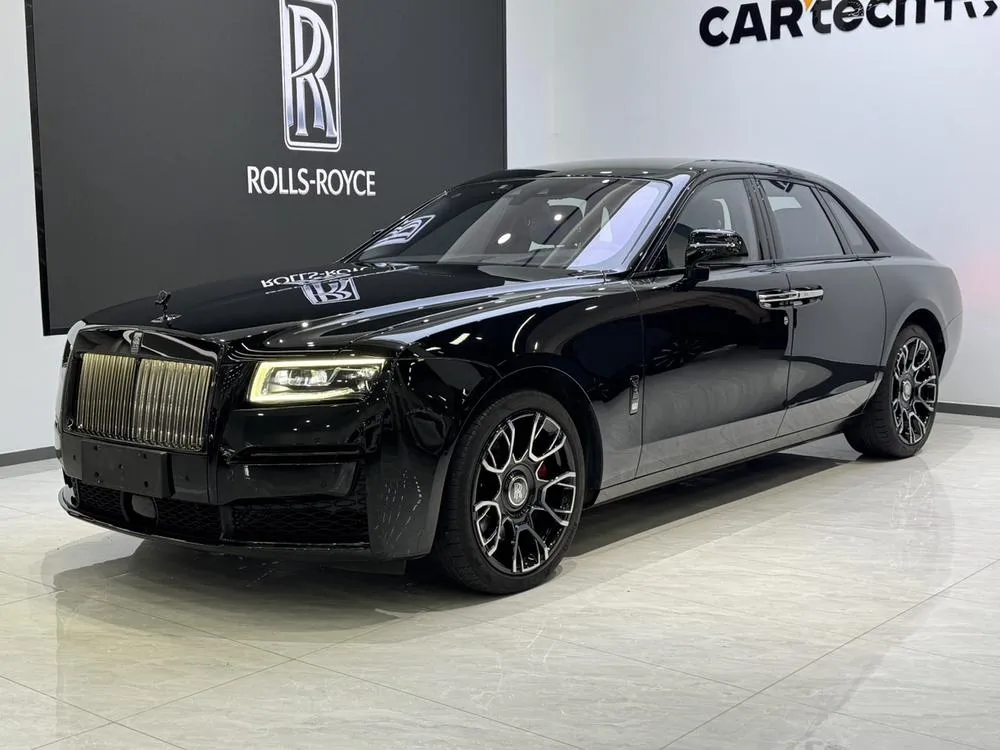 Rolls-Royce Ghost 6.7T Black Badge, 2022 — фото 1