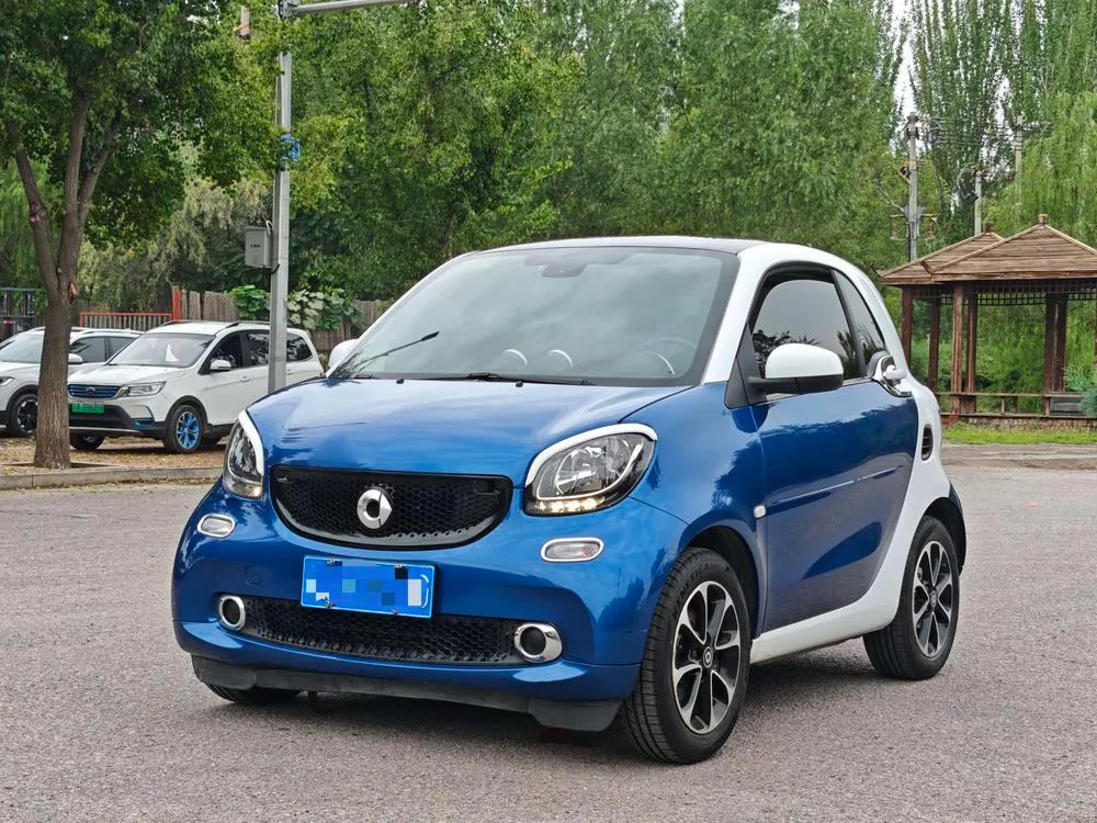 Smart fortwo 1.0L 52 Edition, 2015 — фото 1