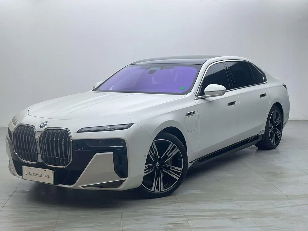 BMW i7 xDrive60L M Sport, 2023 — фото 1