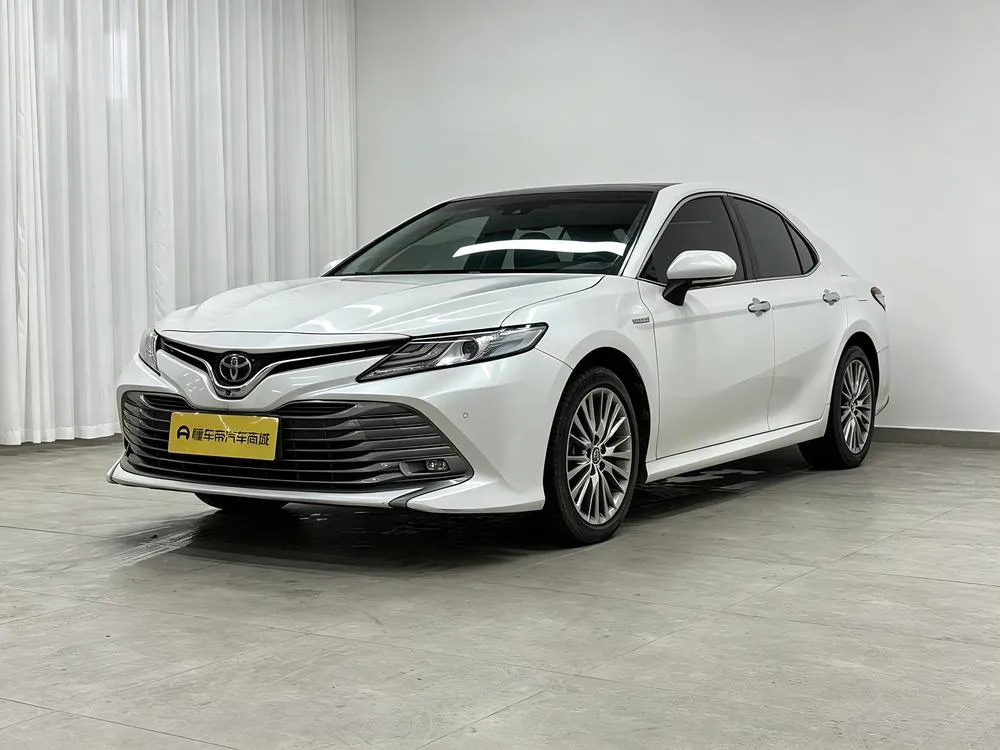Toyota Camry Dual Engine 2.5HQ Flagship Edition, 2018 — фото 1