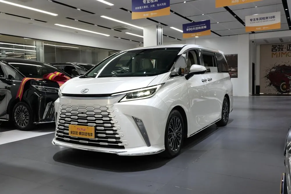 Lexus LM, 2023