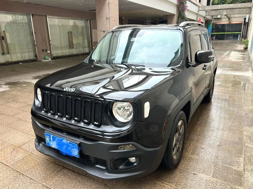 Jeep Renegade 1.4T Auto Edition, 2016 — фото 1
